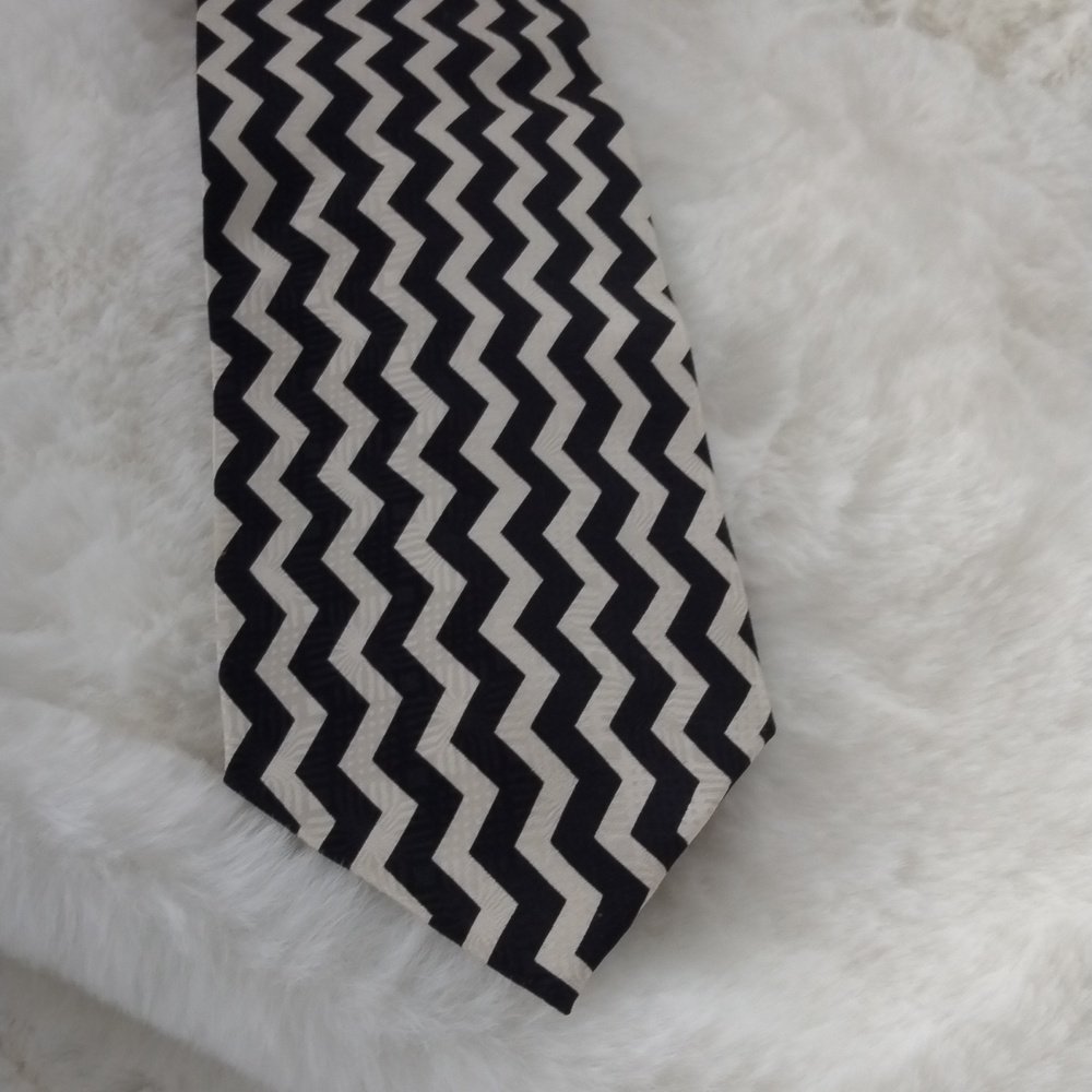 Tongue Tied Men's Tie